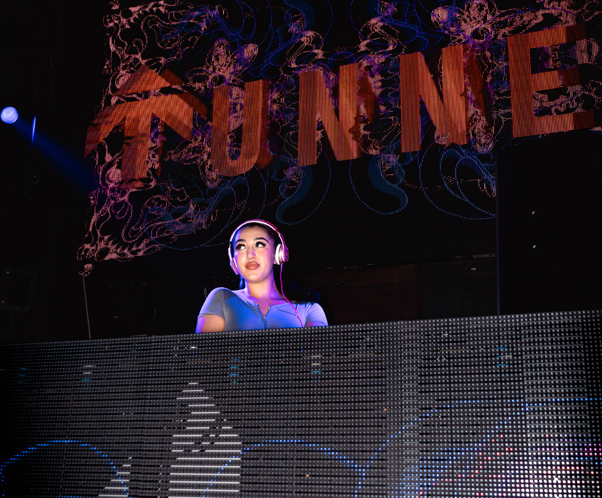 tuns8